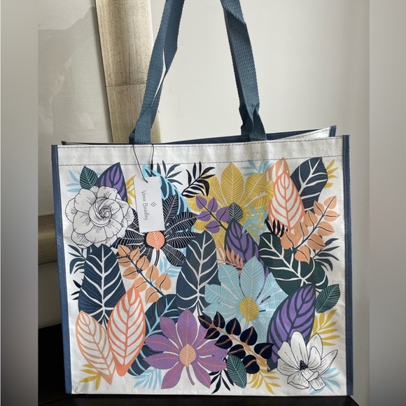 Vera Bradley brand new market tote - Picture 1 of 1